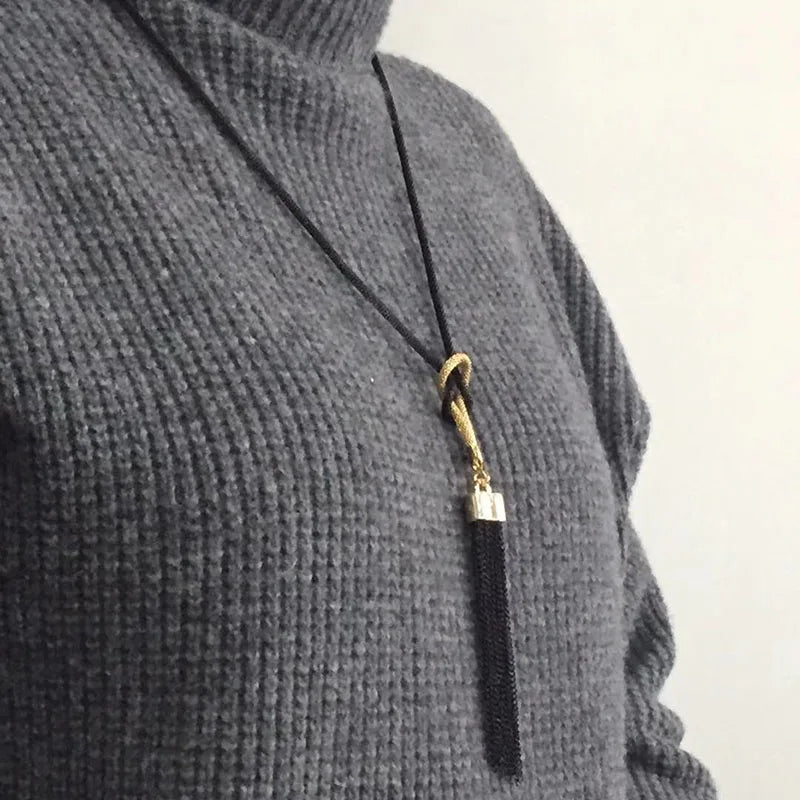 Trendy Black Female Pendant Necklace