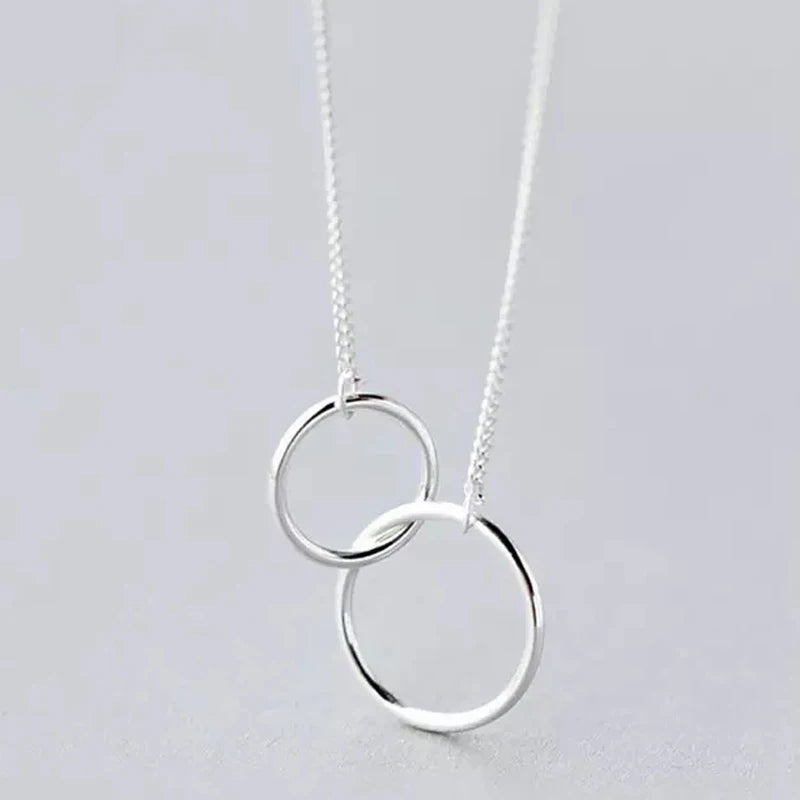 Double Circle Interlock Clavicle Short Necklace