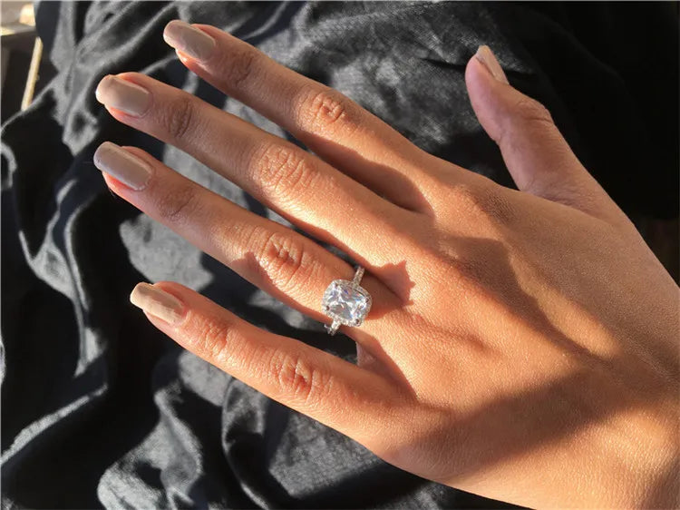 Zirconia White Gold Drop Ring