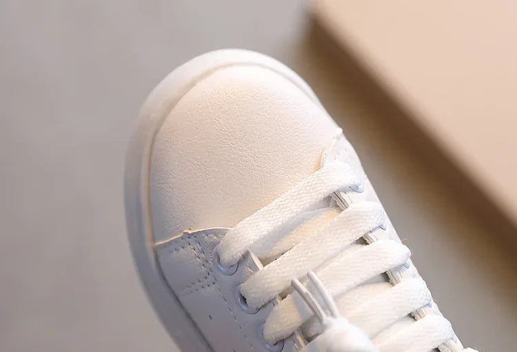 Kids’ Casual Sports Sneakers – Soft, Breathable, Non-Slip Shoes