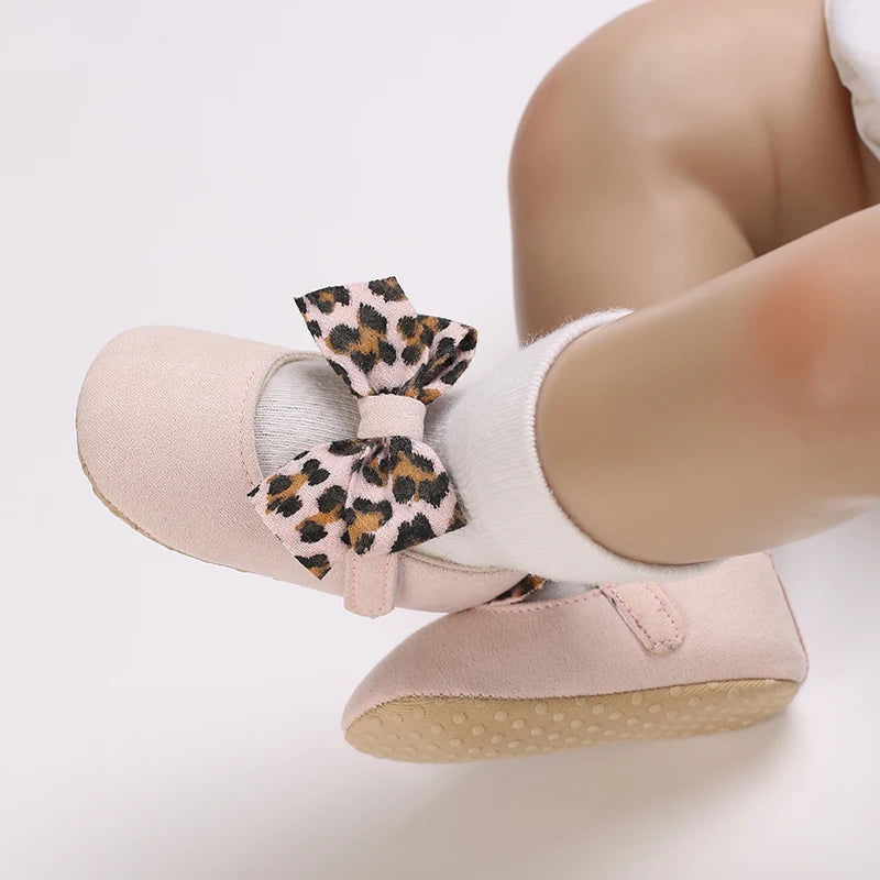 Baby Shoes (0–18M) – Plush Soft Bow Casual Sneakers