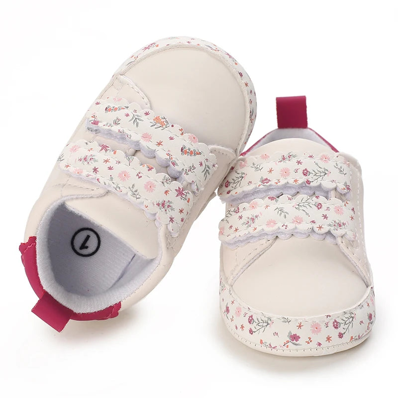 Infant Spring Sneakers (0–18M) – White Non-Slip Soft-Soled Shoes