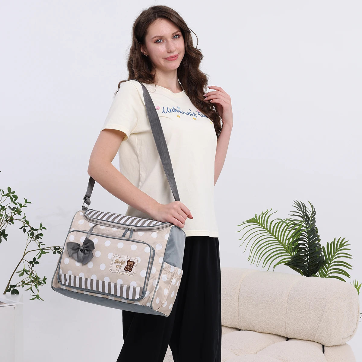 Maternity Diaper Bag – Travel & Nursing Friendly