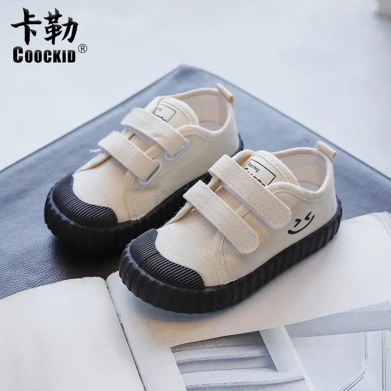 Kids’ Canvas Sneakers – Soft, Non-Slip Casual Shoes (1–9 Years)