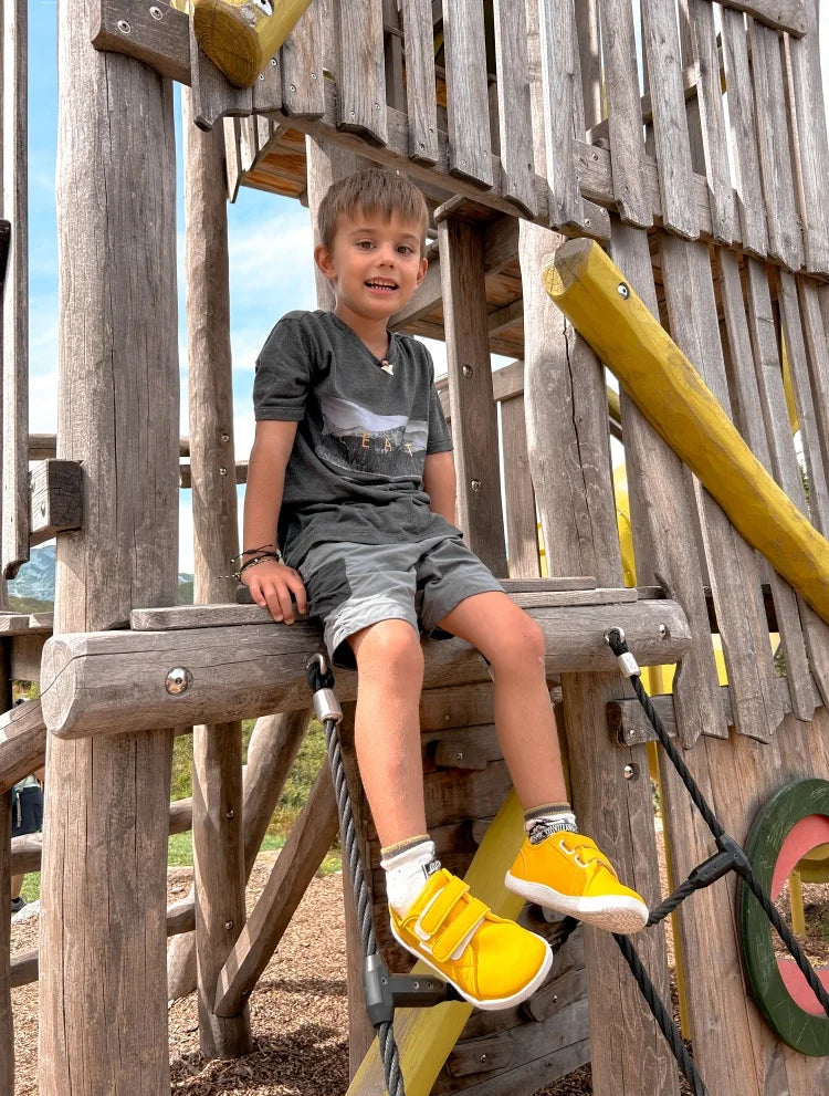 Kids Barefoot Sneakers – Lightweight Wide-Toe Hook & Loop Shoes