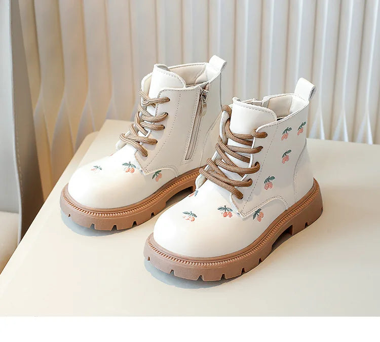 Girls’ Ankle Boots – Leather, Fashionable & Versatile