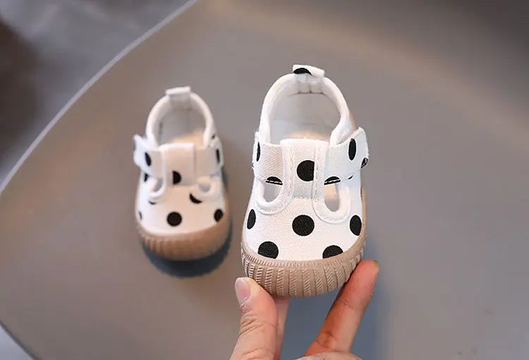 Kids’ Canvas Sneakers – Korean Cartoon Bear First Walkers