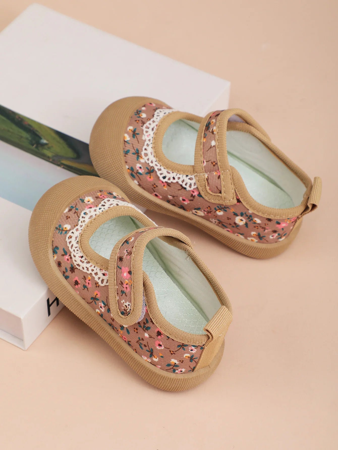 Kids’ Korean Canvas Shoes – Soft-Soled Sneakers