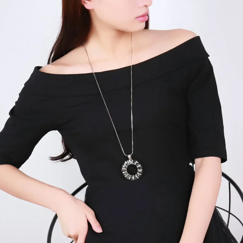 Trendy Crystal Round Geometric Pendant