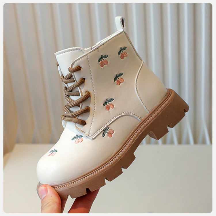 Girls’ Ankle Boots – Leather, Fashionable & Versatile