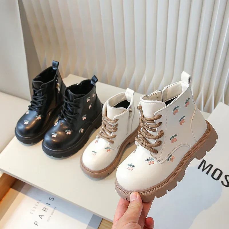 Girls’ Ankle Boots – Leather, Fashionable & Versatile