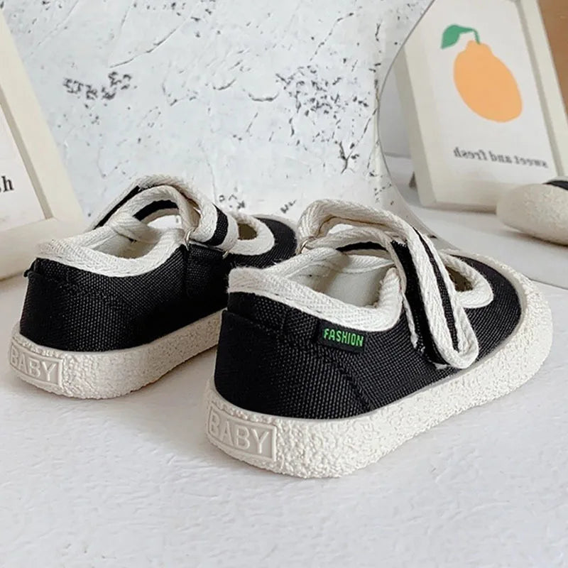 Kids’ Canvas Shoes – Soft, Breathable, Anti-Slip Sneakers