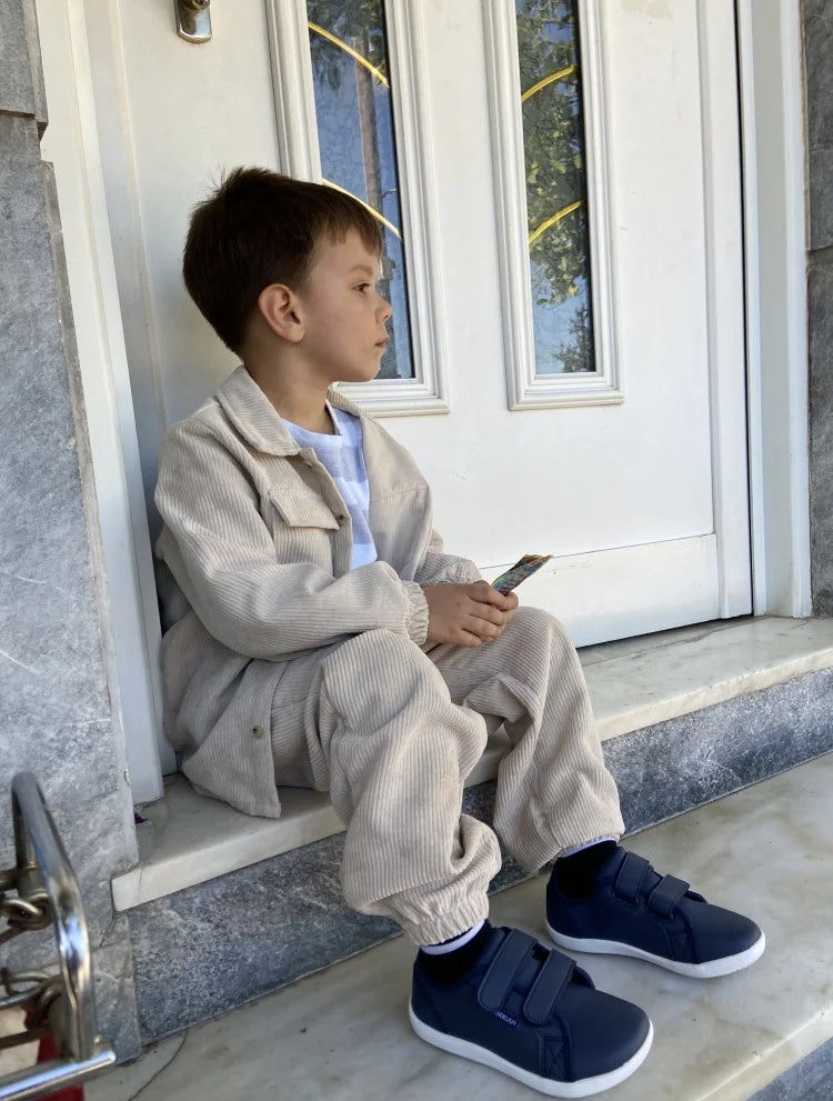 Kids Barefoot Sneakers – Lightweight Wide-Toe Hook & Loop Shoes
