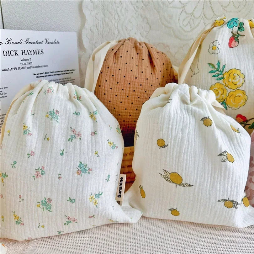 Natural Cotton Mommy Bag – Outdoor Baby Diaper Carrier, Cute Printed Drawstring Pouch 27x25cm