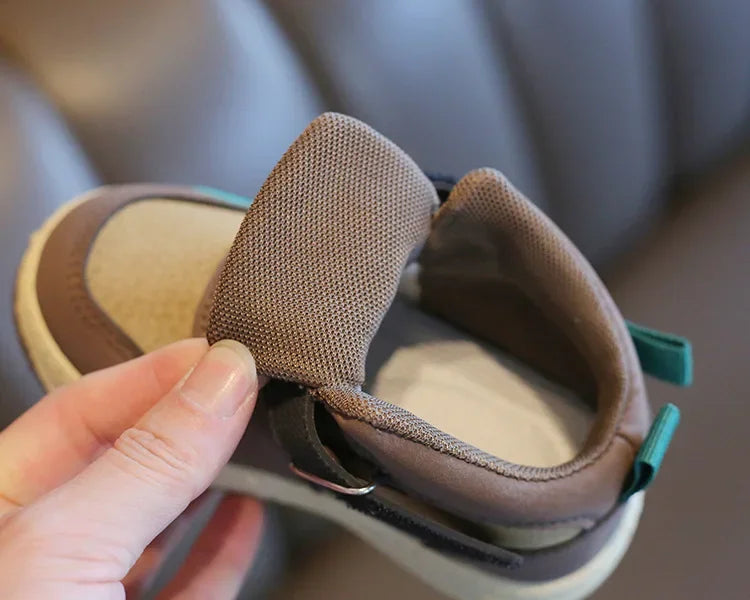 👟 Kids Lightweight Non-Slip Sneakers (21–32)