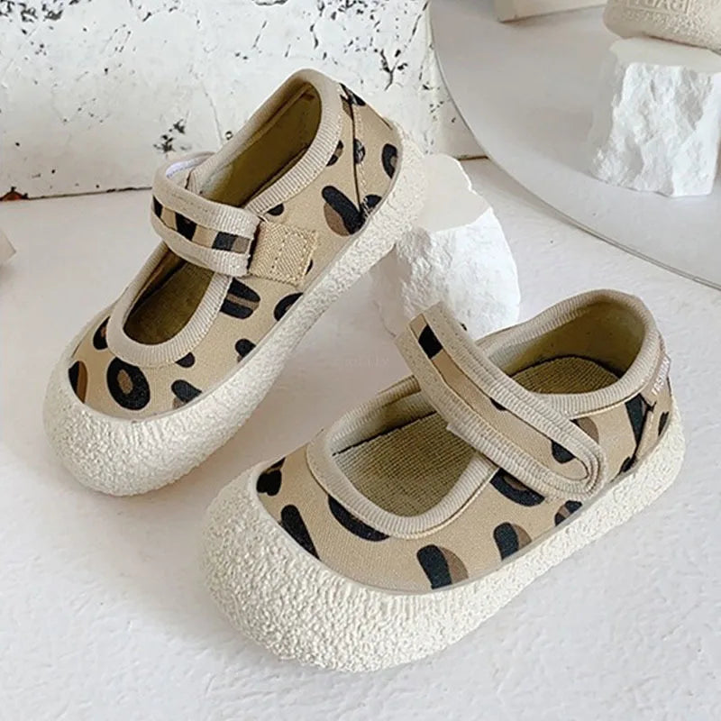 Kids’ Canvas Shoes – Soft, Breathable, Anti-Slip Sneakers