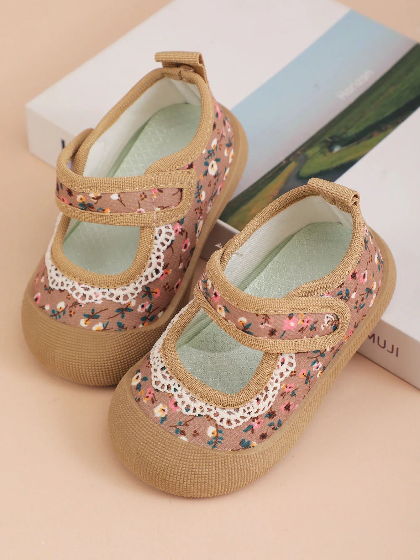 Kids’ Korean Canvas Shoes – Soft-Soled Sneakers