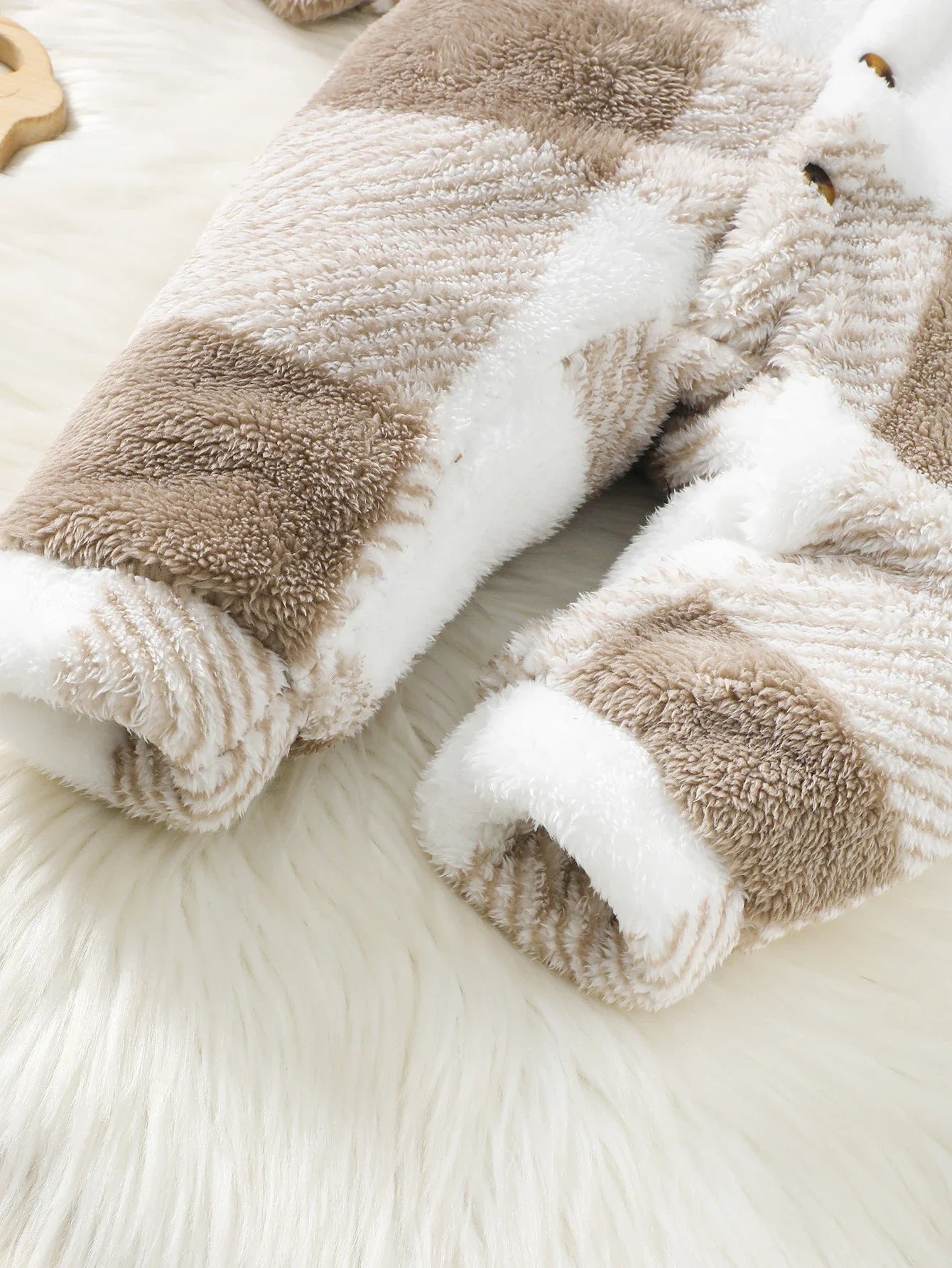 Baby Plaid Romper – Hooded Long Sleeve (3–24M)