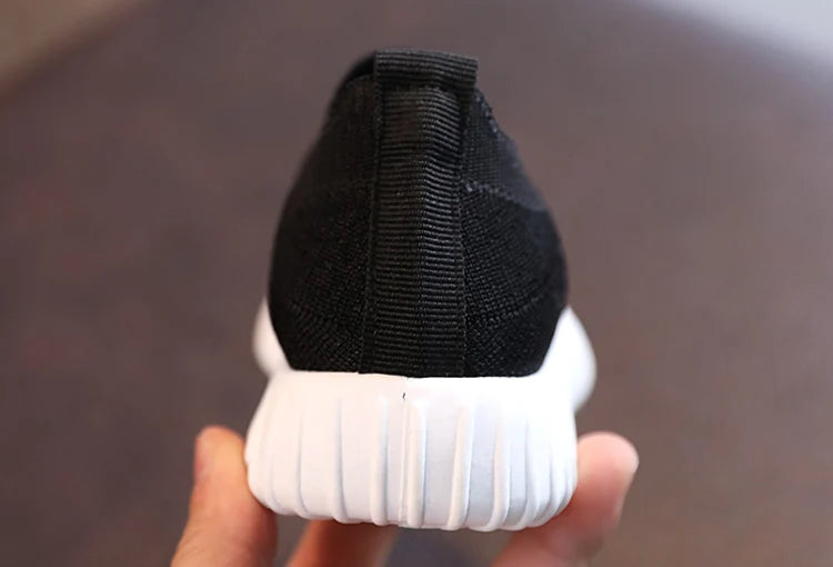 Kids’ Running Sneakers – Breathable, Anti-Slip, Soft-Soled