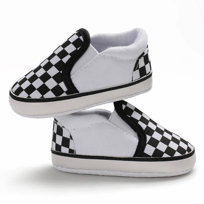 Infant Spring Sneakers (0–18M) – White Non-Slip Soft-Soled Shoes