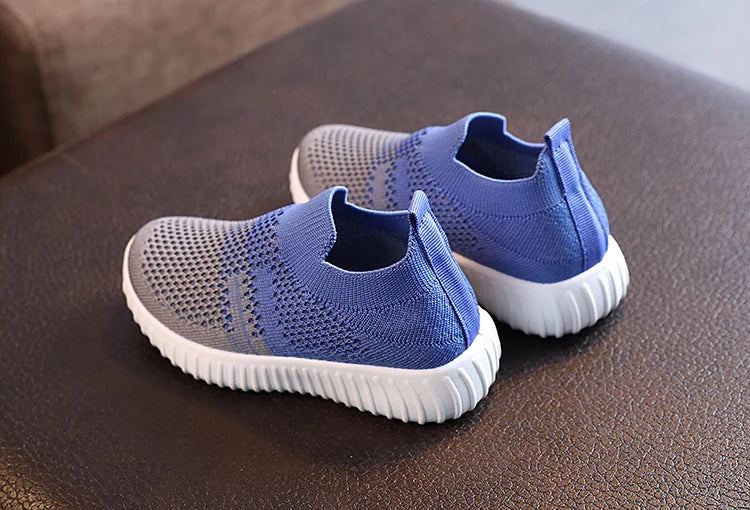 Kids’ Running Sneakers – Breathable, Anti-Slip, Soft-Soled
