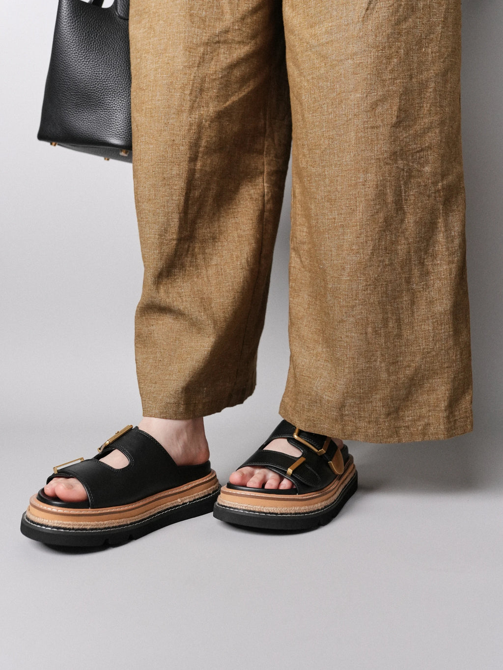 Summer classic leather round toe with buckle for height increase, lightweight and versatile thick soled shoes