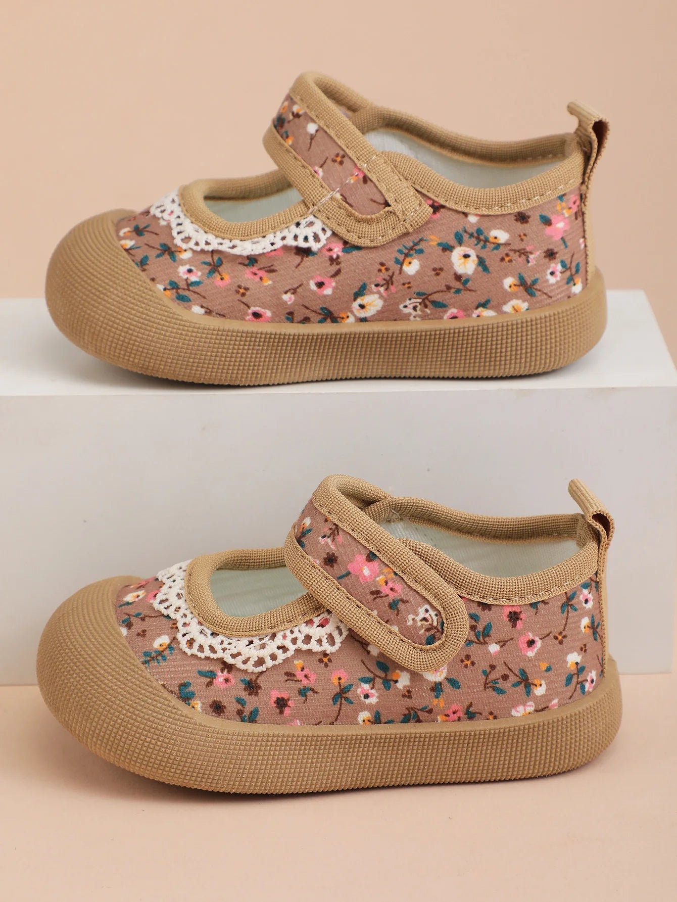 Kids’ Korean Canvas Shoes – Soft-Soled Sneakers