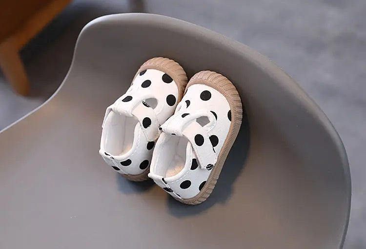 Kids’ Canvas Sneakers – Korean Cartoon Bear First Walkers
