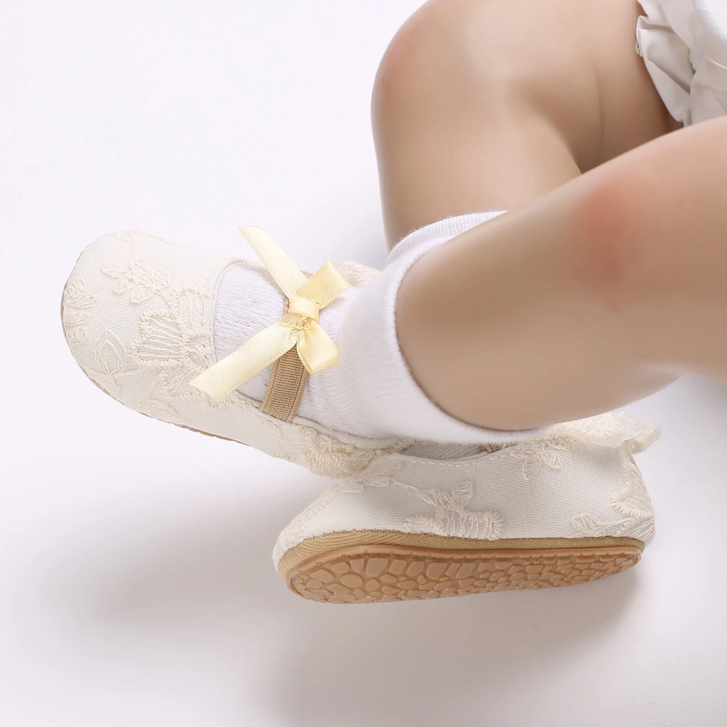 Baby Girl White Lace Moccasins – Non-Slip Princess Bow Shoes
