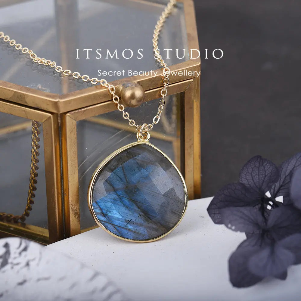 Itsmos Natural Labradorite Gold Plated Pendant