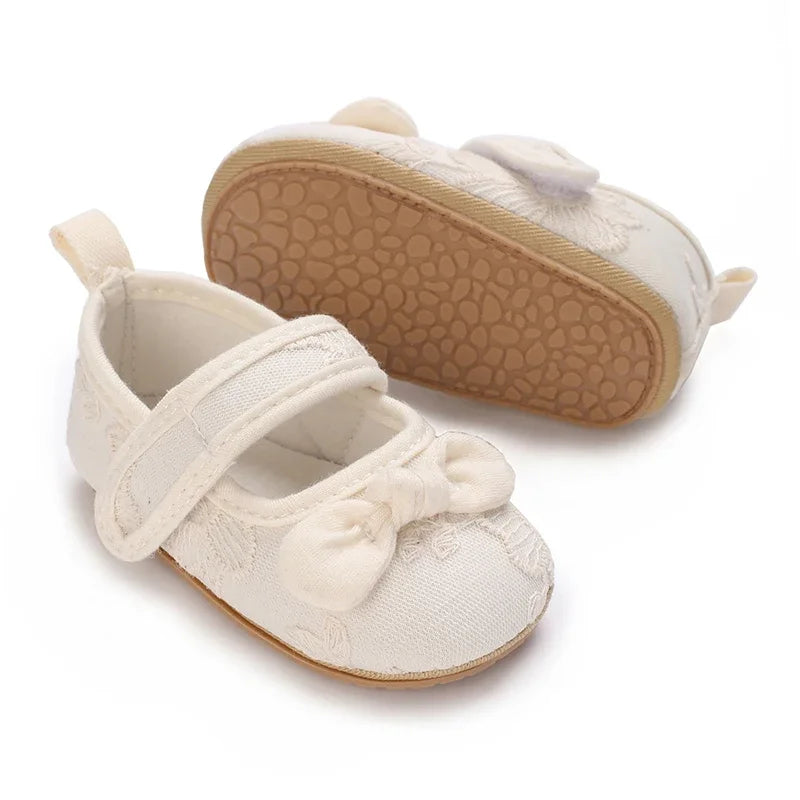 Baby Girl White Lace Moccasins – Non-Slip Princess Bow Shoes