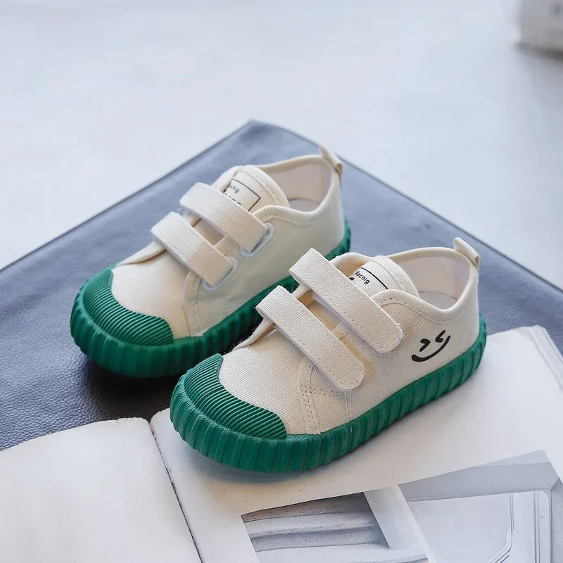 Kids’ Canvas Sneakers – Soft, Non-Slip Casual Shoes (1–9 Years)