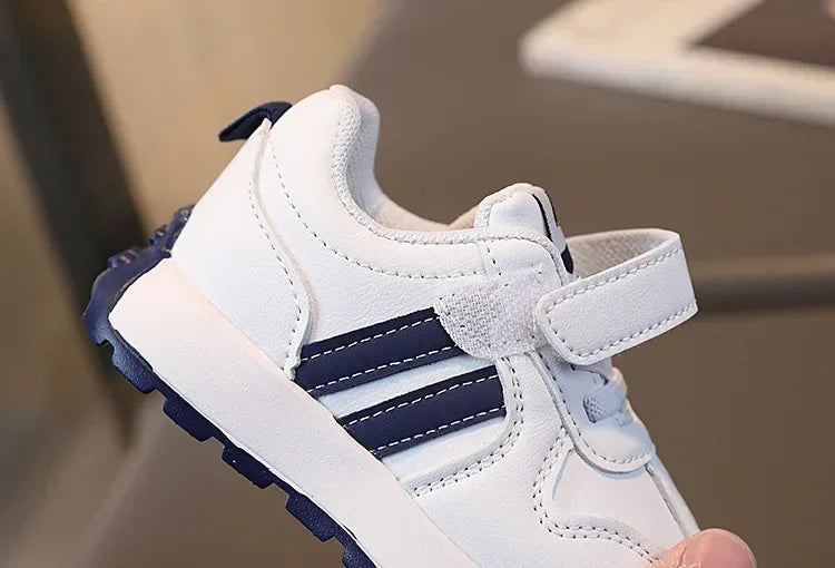Kids Breathable Sports Sneakers – Lightweight Non-Slip Casual Shoes