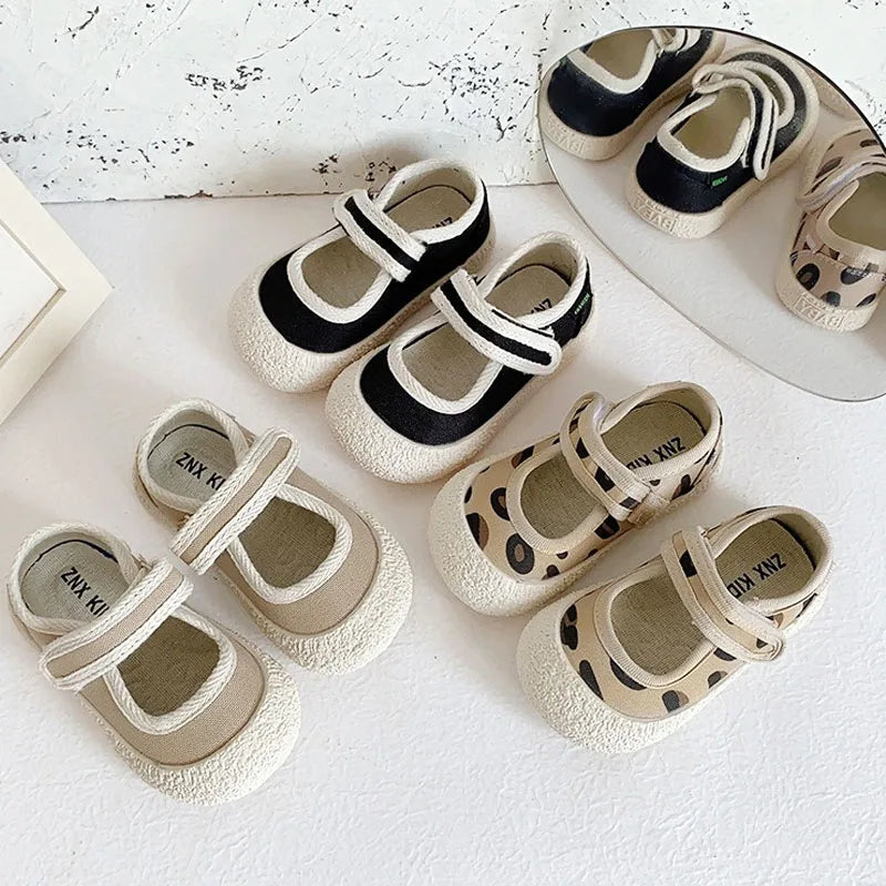 Kids’ Canvas Shoes – Soft, Breathable, Anti-Slip Sneakers