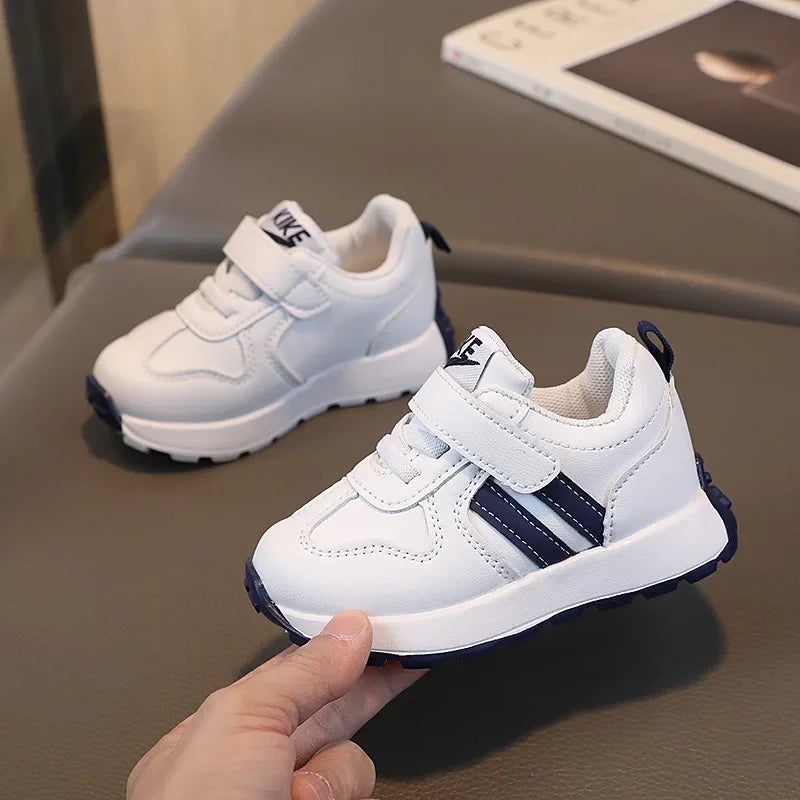 Kids Breathable Sports Sneakers – Lightweight Non-Slip Casual Shoes