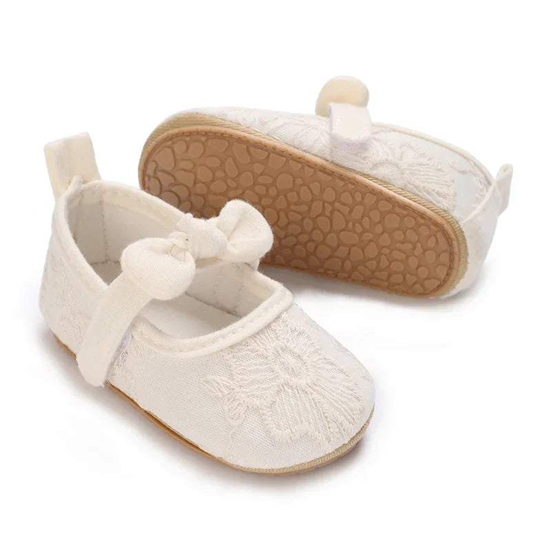 Baby Girl White Lace Moccasins – Non-Slip Princess Bow Shoes