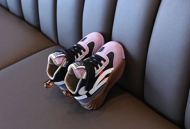 Kids’ Sneakers – Breathable, Soft, Non-Slip Sports Shoes