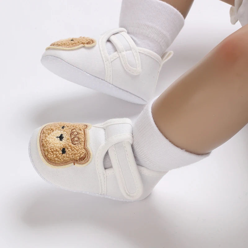Infant Spring Sneakers (0–18M) – White Non-Slip Soft-Soled Shoes