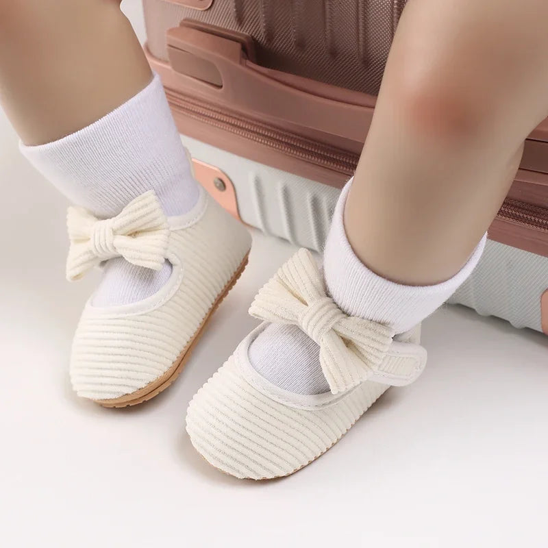 Baby Girl White Lace Moccasins – Non-Slip Princess Bow Shoes