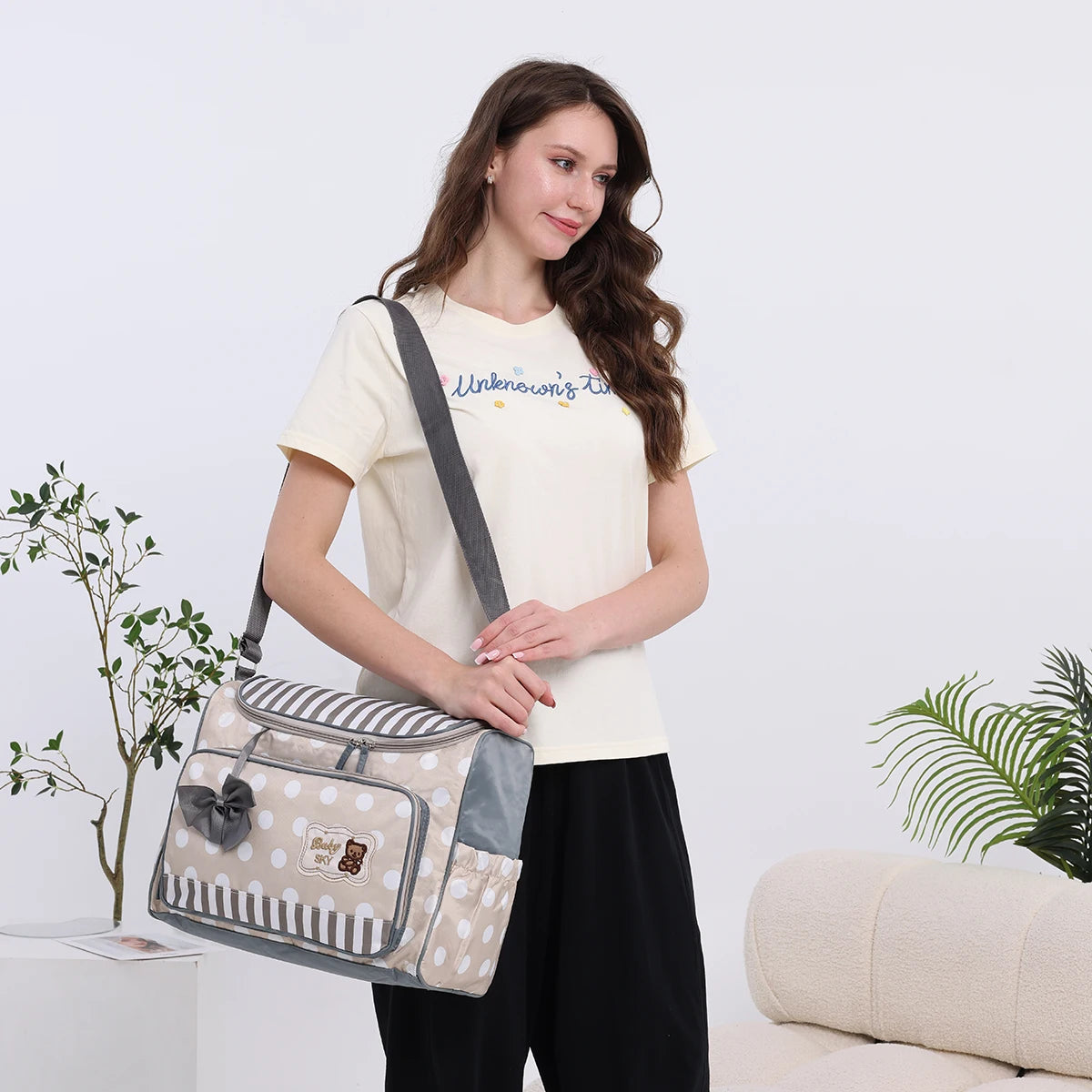 Maternity Diaper Bag – Travel & Nursing Friendly