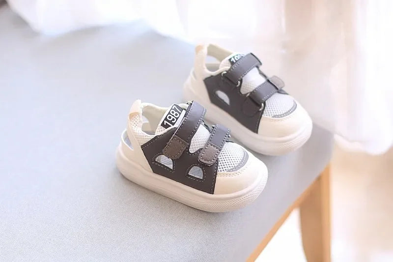 Kids Summer Mesh Sandals – Breathable Hollow-Out Sport Shoes