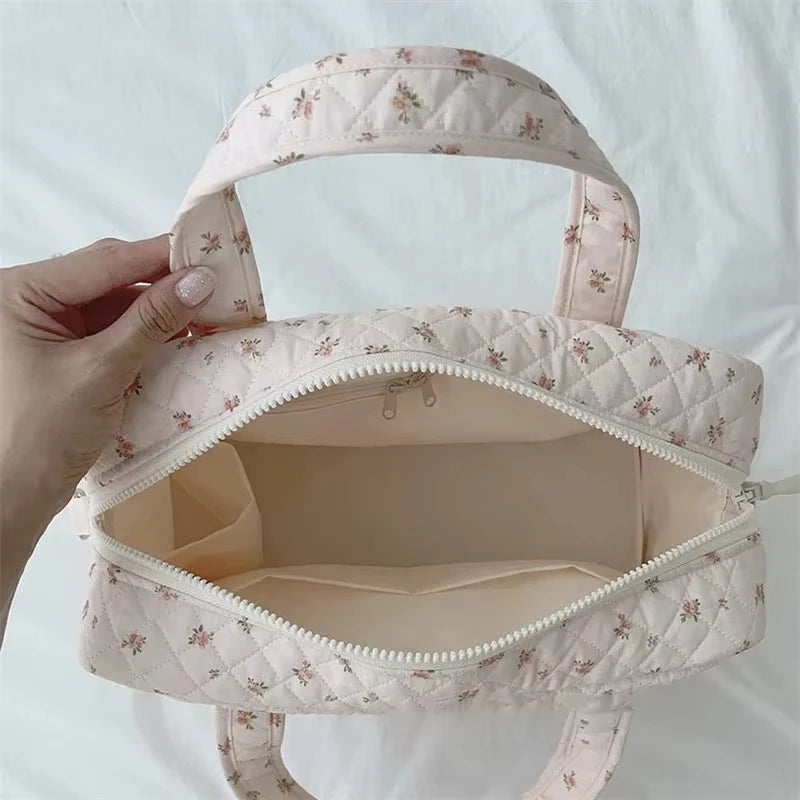 New Embroidered Mom Bag – Large Capacity, Lightweight, Multi-Functional Handbag