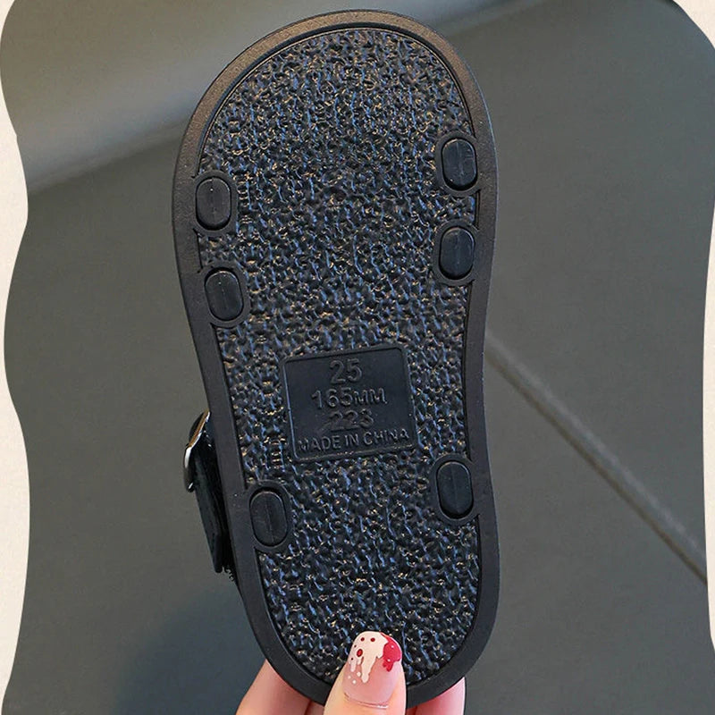 Girls’ Summer Sandals – Flat, Non-Slip Beach Shoes