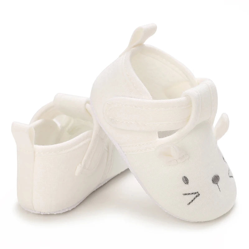 Infant Spring Sneakers (0–18M) – White Non-Slip Soft-Soled Shoes