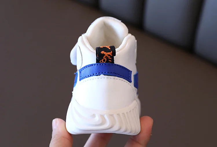 Kids’ Sneakers – Breathable, Soft, Non-Slip Sports Shoes