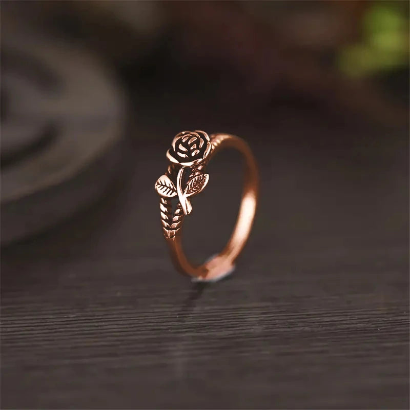 Huitan Vintage Rose Rings Women Exquisite Flower Shaped Metal Rings Daily Wear Aesthetic Accessories Party Ancient Retro Jewelry
