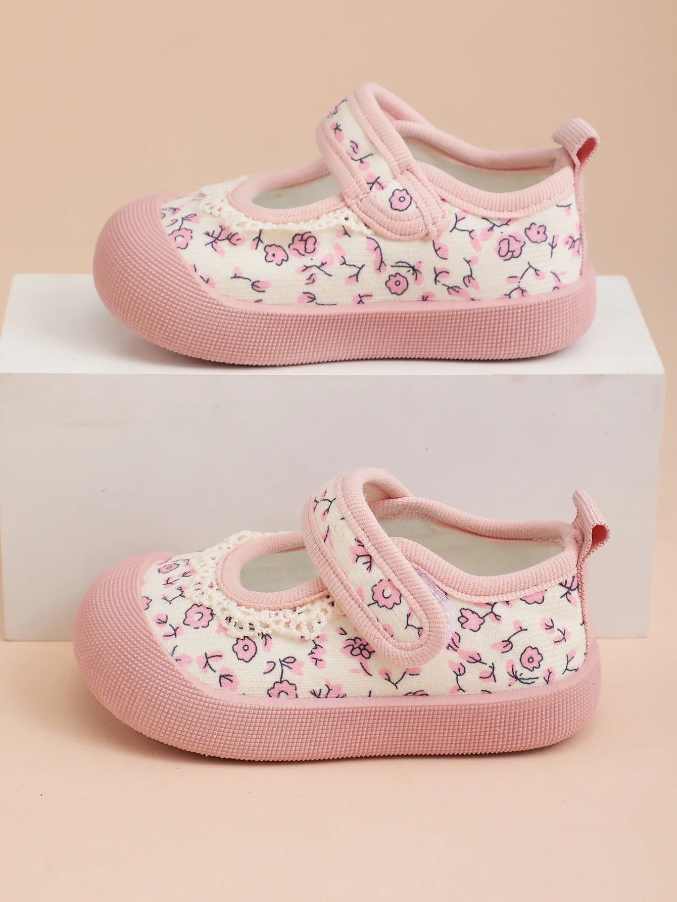 Kids’ Korean Canvas Shoes – Soft-Soled Sneakers