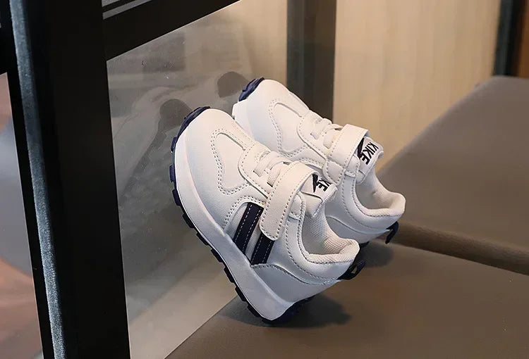 Kids Breathable Sports Sneakers – Lightweight Non-Slip Casual Shoes