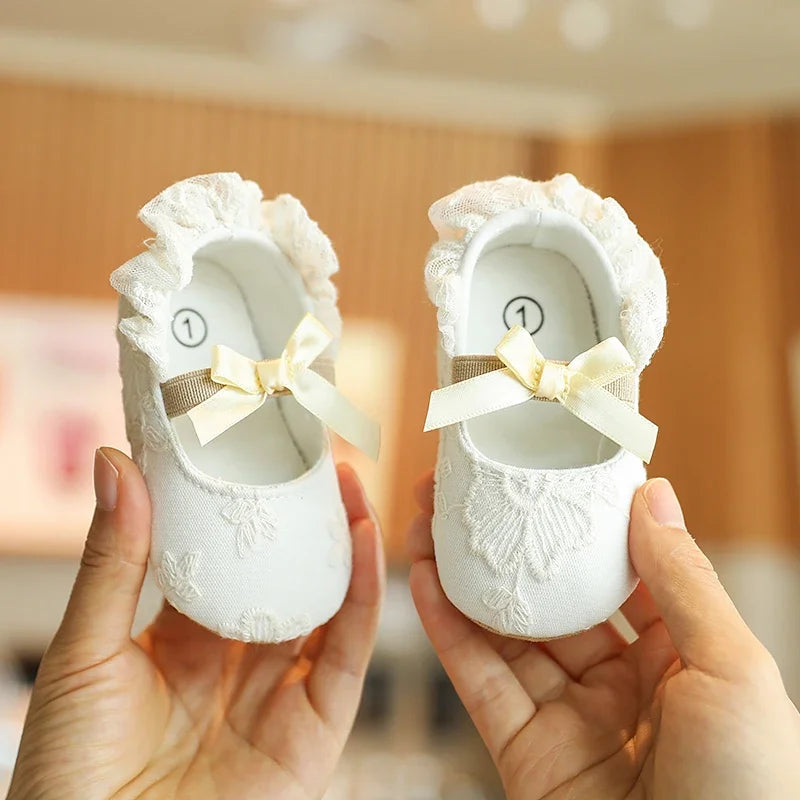 Baby Girl White Lace Moccasins – Non-Slip Princess Bow Shoes