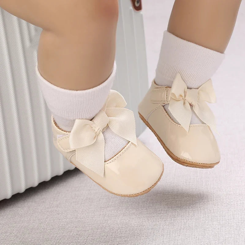 Baby Girl White Lace Moccasins – Non-Slip Princess Bow Shoes